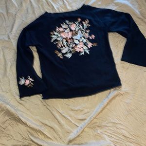 Olivia Sky, extra small sweatshirt.